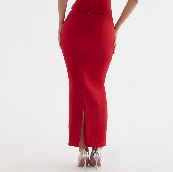 Red Rose House of CB 'Nayara'- XS - Picture 2 of 12